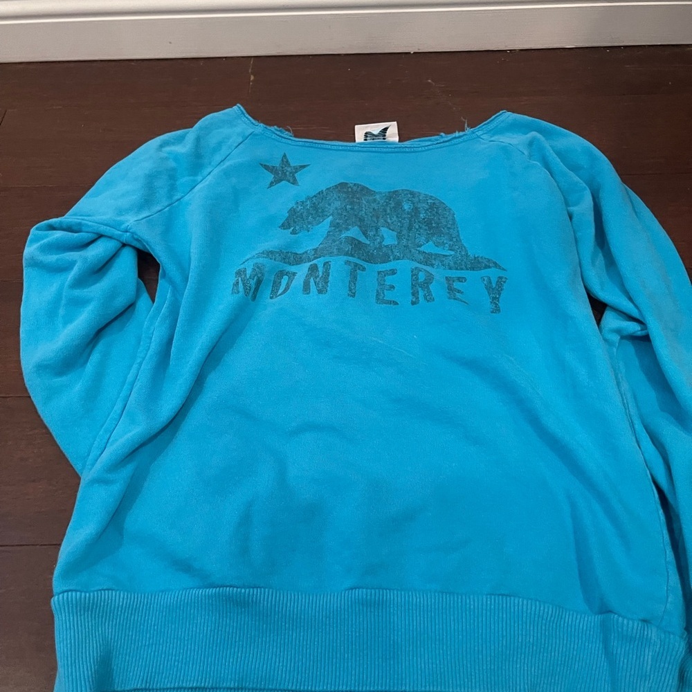 guc Blue Monterey California Bear Sweatshirt medium
